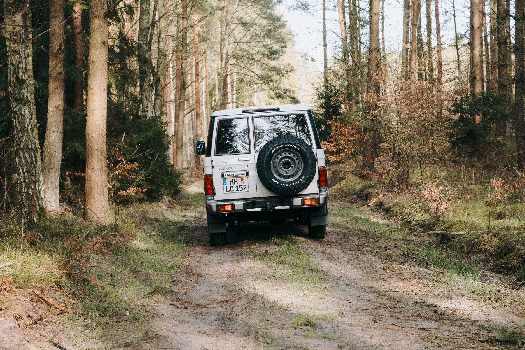 Rear View Toyota Land Cruiser GRJ76